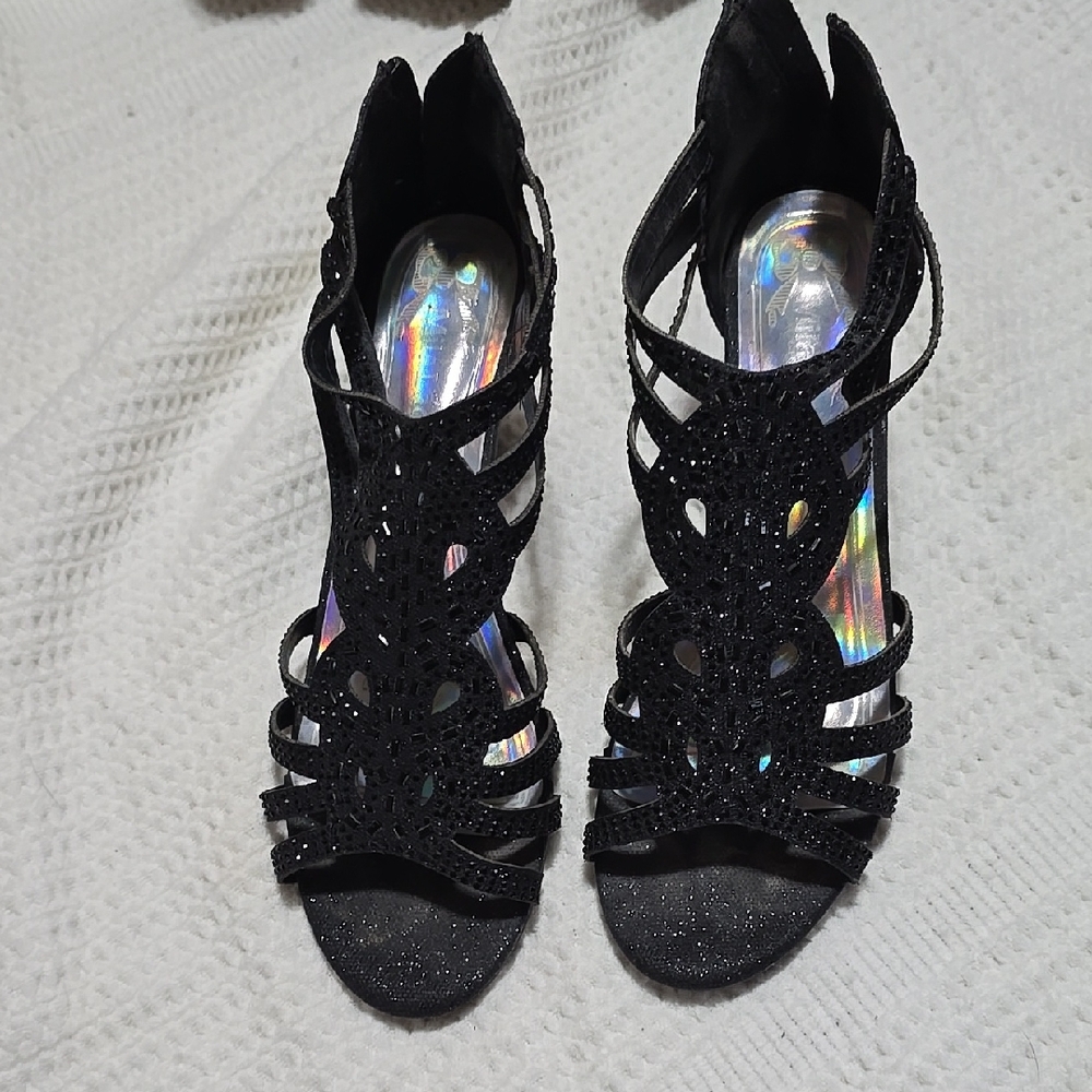 Chic Black Strappy Women's Heels